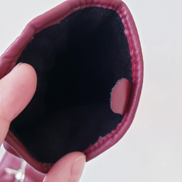 Vintage Ladies Vegan Burgundy Gloves - Picture 8 of 10